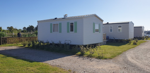 Vos vacances et week end réussis au bord de la mer à Barfleur près de Cherbourg (Presqu'île du Cotentin). Campings barfleur 2 étoiles.