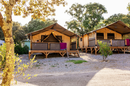 Le Camping Familial le Fondespierre vous accueille à 15 kilomètres de Montpellier et des plages pour vos locations mobil-homes et emplacements