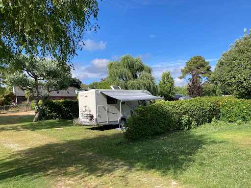 Camping Les Grands Sables-Le Pouldu : camping-caravaning dans le Sud Finistère à Clohars-Carnoët. Location de mobil-homes. Plage à 150 m.