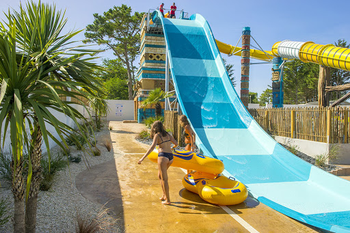 Une envie de vacances de rêve dans un camping 5 étoiles avec piscine chauffée à St Jean de Monts ou Saint Hilaire de Riez ? Découvrez ces campings ici !