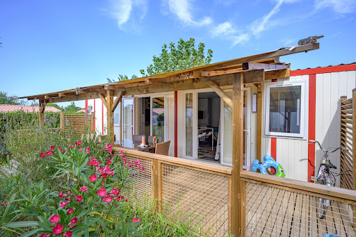 Le camping Atlantica avec piscine vous accueille à St Jean de Luz pour votre prochain séjour dans le Pays Basque. Découvrez nos locations & services 4*