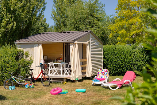 Ce qui fait le charme de notre camping ? Notre accès direct à la plage