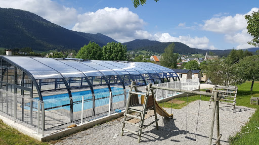 Envie d'un séjour nature dans le Vercors ? Découvrez le Camping Le Vercors et réservez votre séjour en famille à la montagne.