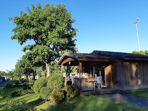 Le Camping Night&Day*** de la Vézénie à Lubersac