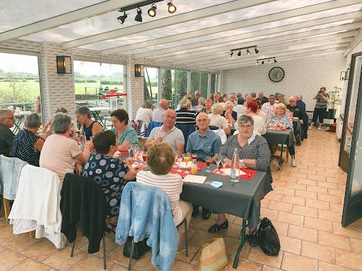 L'auberge du moulin des prés est un restaurant