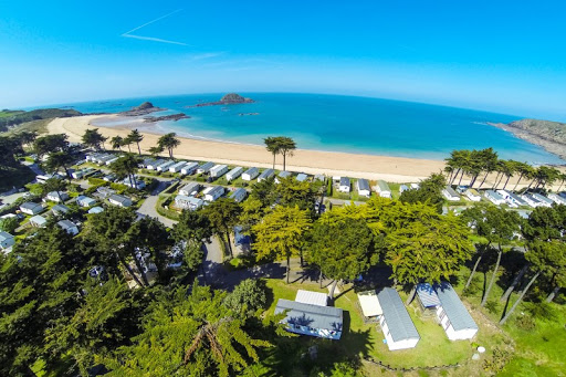 Camping avec accès direct à la place entre Saint-Malo et Cancale