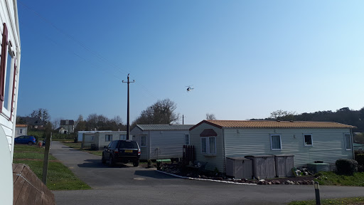 Camping Mobilhome à Brocéliande en Bretagne France. Calme et tranquilité. Piscine couverte chauffée. Ouvert toute l’année !