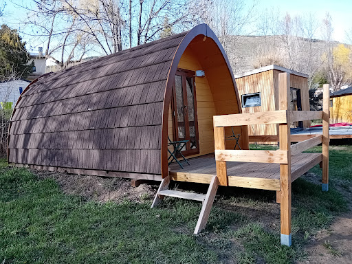 Profitez d'un séjour unique au camping de Font-Romeu ! Hébergements en pleine nature avec emplacements