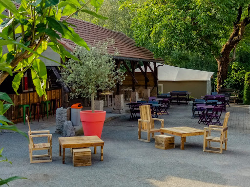 Réservez vos vacances au meilleur prix dans le Flower Camping Gorges de l'Aveyron dans le Tarn et Garonne dans un cadre magnifique