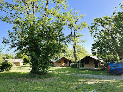 Venez profiter de la nature et du calme au camping Vauban situé à Neuf-Brisach. Vous pourrez y découvrir l'Alsace et l'Allemagne.