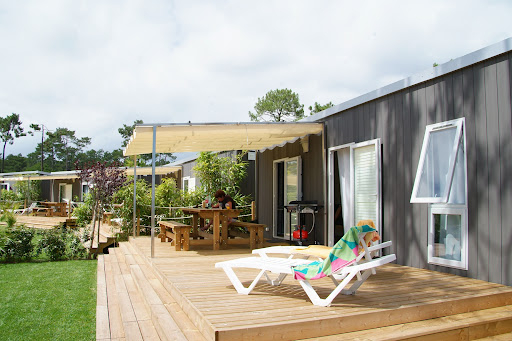 Discover the superb 4-star Les Viviers campsite for your next holiday in Lège Cap Ferret in Gironde...