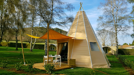 Petit camping dans le Puy-de-Dôme avec piscine chauffée