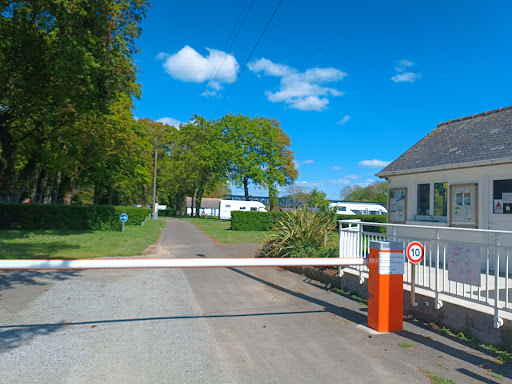 Camping Municipal   Les Salorges   de Guipry-Messac situé sur les bords de la Vallée de la Vilaine