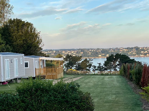 Camping Côte Granit Rose - SITE OFFICIEL - Réservez un séjour dans notre camping à Plestin les Grèves