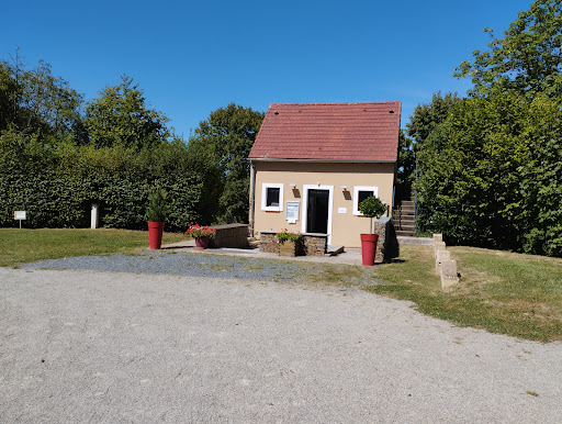 100% des campings en France : 11 000 adresses pour bien choisir votre séjour. Descriptif complet des campings. Partenaire de la Fédération Française de camping-caravaning.