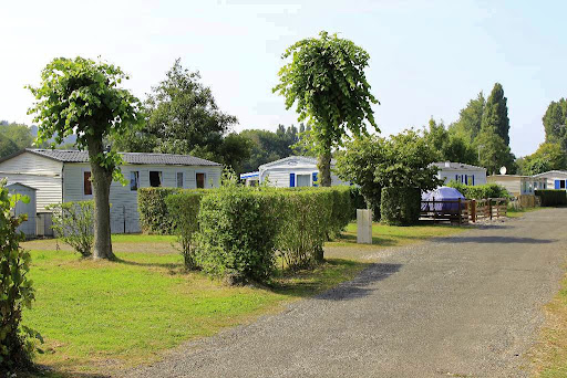 Le camping les Grands Près situé aux portes de la Baie de Somme et sur la frontière entre la Picardie et la Normandie.