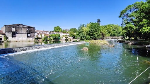 le camping*** Night&Day de l’Île Madame à Jarnac est l’endroit rêvé pour venir se ressourcer... Cette petite ville aux allures de village invite...