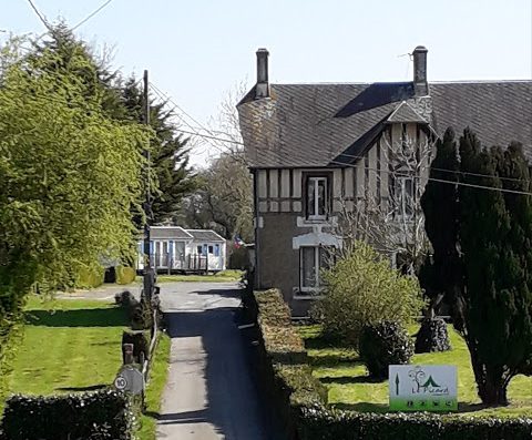 Bienvenue au Camping Le Picard *** au cœur de la campagne normande où vous découvrirez dans un rayon de 20 kms les richesses du Bessin avec notamment les villes de Bayeux