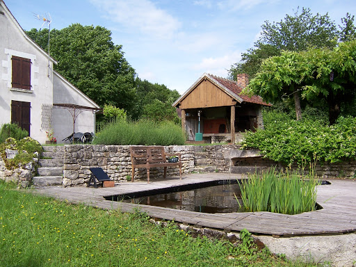 Profitez d'un séjour insolite dans un magnifique écrin de verdure à proximité du Parc régional du Morvan. Des gîtes tout conforts pour une expérience dépaysante en pleine nature !