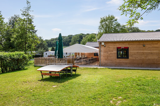 Découvrez le luxe avec nos campings 4 & 5 étoiles en France. Évadez-vous dans des campings d'exception avec Romanée.