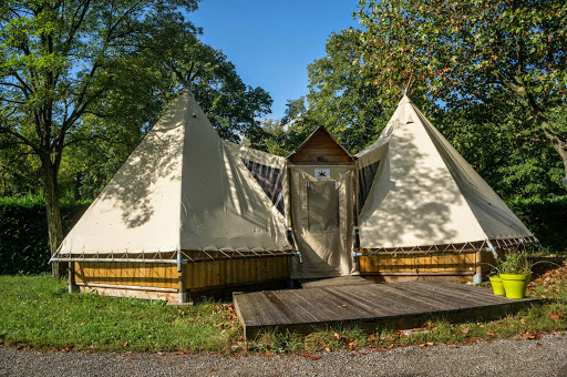 Le camping 3 étoiles le Gap des Tortelles en drome dispose de 40 emplacements