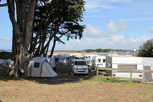 Le Camping Municipal d'Étel vous accueille sur un site d'exception