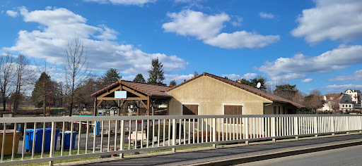 Camping de la Cère - Arpajon-sur-Cère Bienvenu au  Camping de la Cère à Arpajon-sur-Cère