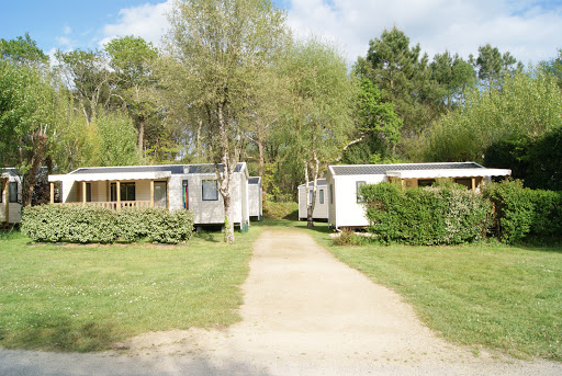 Le Camping de Kergo se situe à Ploemel