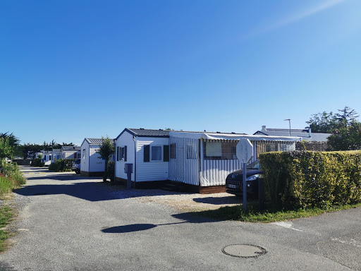 Notre camping 3 étoiles à Damgan vous accueille en location de mobil-home ou emplacement de camping pour vos prochaines vacances dans le Morbihan.