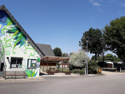 Camping eure et loir - Notre camping possède tous les atouts avec son charme de Normandie et de la région Centre. Le camping de charme marsalin est situé en Eure et Loir.