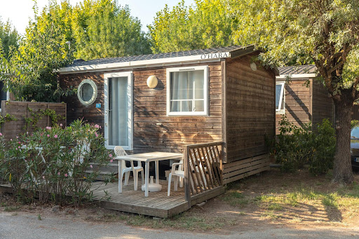 Bienvenue à Mandelieu-la-Napoule au camping Côté Mer près de Cannes. Idéalement situé dans la baie de Cannes en plein coeur de la Côte d'Azur. Choisissez Mandelieu (06) dans les Alpes-Maritimes comme prochaine destination vacances