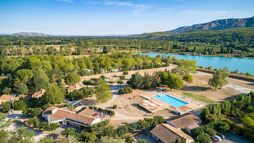 Camping Homair – Les Rives du Luberon **** situé à Cheval Blanc – pour des vacances reposantes en mobil-home en Provence près du Parc du Luberon